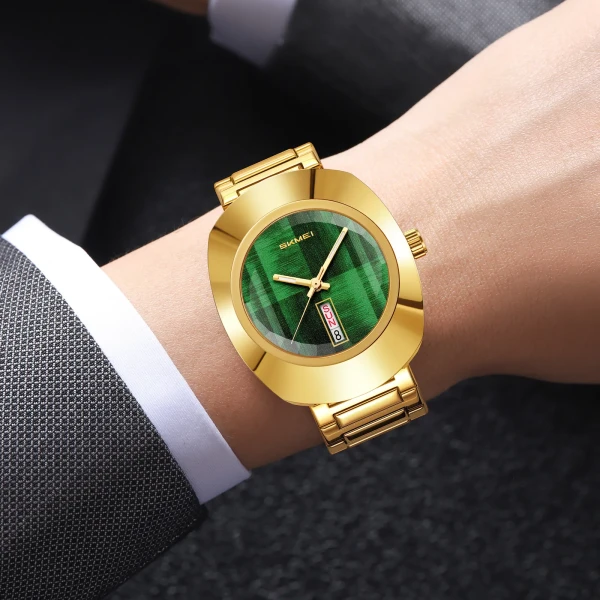 Skmei 9410 Luxury Waterproof Men's Watch - Golden & Green