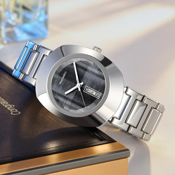 Skmei 9410 Luxury Waterproof Men's Watch - Silver & Black